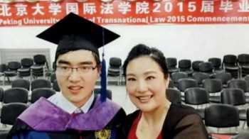 Mẹ đơn thân nuôi con bại não vào trường Harvard 