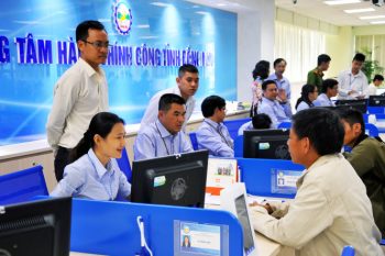 Trung tâm hành chính công giúp dân giảm thời gian 'chầu chực' 