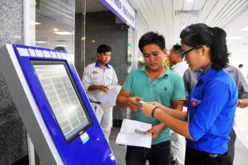 Trung tâm hành chính công giúp dân giảm thời gian 'chầu chực' 