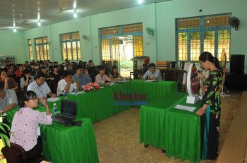 Quang cảnh buổi chấm thi