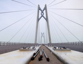 Thấy gì từ những cây cầu "nhất thế giới" của Trung Quốc? 