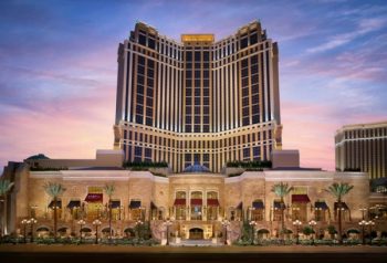 10 khách sạn ‘sang chảnh’ nhưng không quá đắt ở Las Vegas