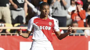 
Kylian Mbappe trong màu áo của Monaco
