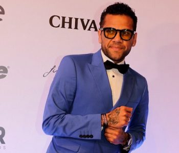 Dani Alves cũng góp mặt trong buổi đấu giá từ thiện