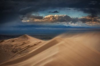 Những đụn cát hát ở Kazakhstan. (Nguồn: NatGeo)