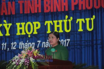 Chủ tịch HĐND tỉnh Bình Phước Trần Tuệ Hiền phát biểu bế mạc kỳ họp