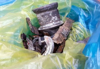 Nhiều mảnh vỡ được thu giữ tại hiện trường sau tiếng nổ trên bầu trời