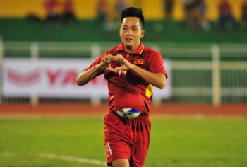 Đè bẹp Macau 8-1, U-22 VN chiếm ngôi đầu bảng