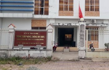 Kỷ luật phó giám đốc Trung tâm phòng, chống HIV/AIDS Cà Mau 