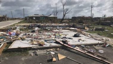 Siêu bão đi qua, đảo Barbuda không còn bóng người - Ảnh 1.