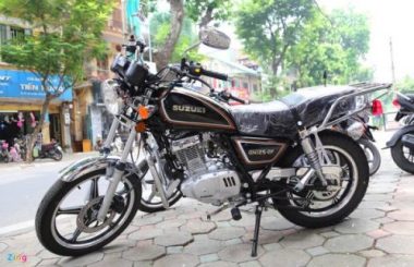 Con tay co dien Suzuki GN125-2F 2017 dau tien ve Ha Noi hinh anh 13