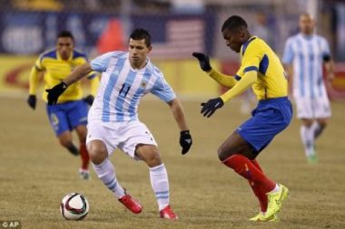
Argentina từng thua Ecuador 0-2 ở lượt đi vòng loại World Cup 2018
