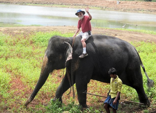 Không lấy vợ, tiết kiệm cả đời để thành người đi du lịch nhiều nhất thế giới