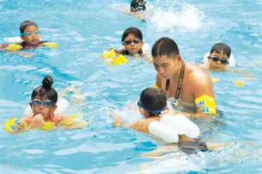 TP.HCM phổ cập bơi cho học sinh mầm non - Ảnh 1.