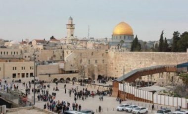 Tổng thống Trump ném quả bom Jerusalem xuống Trung Đông - Ảnh 4.