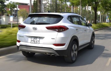 hyundai-tucson-16-turbo-gia-vi-moi-cua-xe-han-cho-khach-viet-1