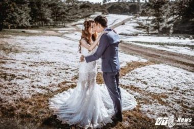 Anh cuoi tuyet dep giua vuon hoa cam tu cau cua cap doi Binh Phuoc hinh anh 13