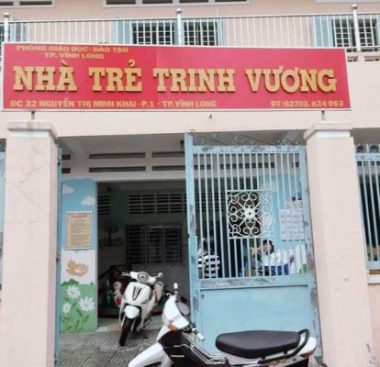 Bé trai 19 tháng tuổi bị bảo mẫu tát tím mặt