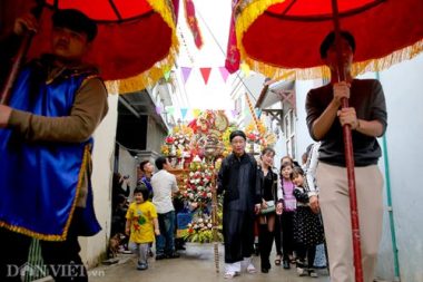 anh: le ruoc hang chuc &quot;ong lon&quot; trong dem o ha noi hinh anh 4