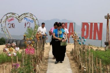 chiem nguong canh dep hoang so tren dinh deo pha din huyen thoai hinh anh 7