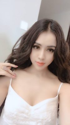 sau loat scandal, thu dung dien ao tam quyen ru khien fan nam "mat ngu" hinh anh 6