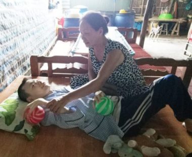 Vá»£ chá»ng giÃ  khá»n Äá»n vÃ¬ con gÃ¡i bá» tháº§n kinh, con trai bá» báº¡i nÃ£o - 5