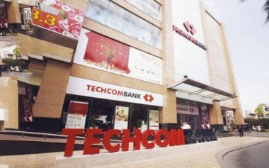 techcombank cua ong ho hung anh chi bao cho nhan vien, noi khong co tuc hinh anh 2