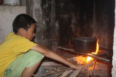 Hai em sau cÃ²n quÃ¡ nhá», chá» cÃ³ ThÃ´ng lÃ  em trai thá»© 2 cÃ²n cÃ³ thá» phá»¥ giÃºp pháº§n nÃ o cho ThÆ°Æ¡ng.