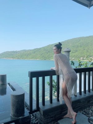 "my nu vung tau di xe 70 ty" mac bikini khoe duong cong dep nhu ve hinh anh 3