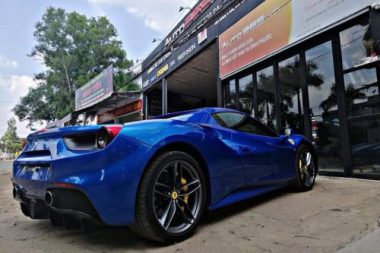 Dai gia Binh Phuoc tau sieu xe Ferrari 488 Spider tien ty-Hinh-6