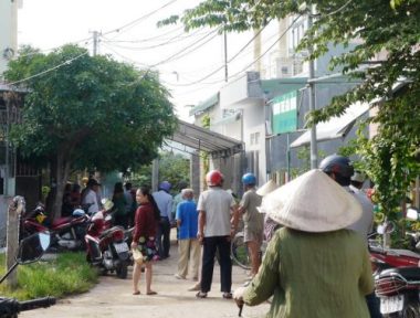 nong: 2 vo chong chet trong ngoi nha khoa kin, nguoi day vet thuong hinh anh 2