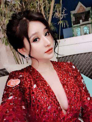 song tram cam suot 2 nam sau ly hon ho quang hieu, hot girl ivy gio ra sao? hinh anh 10