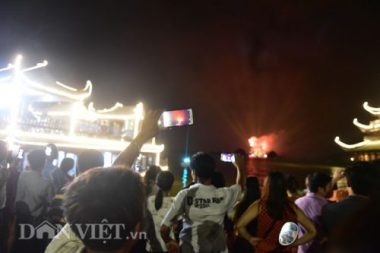 vesak 2019: huyen ao man phao hoa tai chua tam chuc hinh anh 6