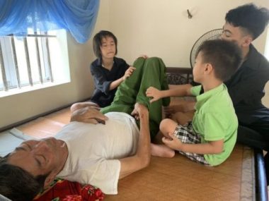 Bá» cháº¿t tháº£m, máº¹ tÃ¢m tháº§n, ba Äá»©a tráº» sá»ng lay láº¯t khÃ´ng nÆ¡i nÆ°Æ¡ng tá»±a - 9