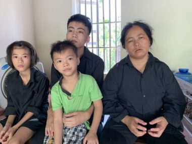 Bá» cháº¿t tháº£m, máº¹ tÃ¢m tháº§n, ba Äá»©a tráº» sá»ng lay láº¯t khÃ´ng nÆ¡i nÆ°Æ¡ng tá»±a - 12