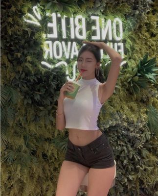 nang nong, chi em lai mac quan 15cm tung hoanh, thieu dot pho xa chau a hinh anh 11