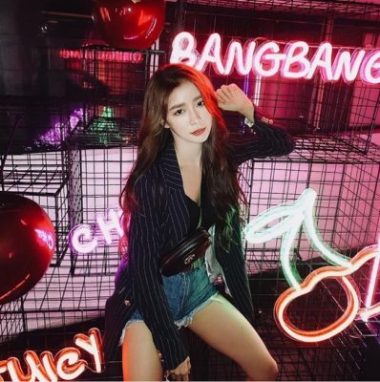 nang nong, chi em lai mac quan 15cm tung hoanh, thieu dot pho xa chau a hinh anh 4