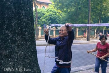 nguoi ha noi ru nhau day som tan huong mua thu ngay chom lanh hinh anh 3