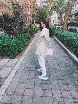 nu ca si bi chi trich mac bikini dat cun cung di dao la ai? hinh anh 5