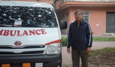 am anh chuyen xe may cho thi the bo chieu, "bo tat song" chay o to cuu thuong mien phi hinh anh 3