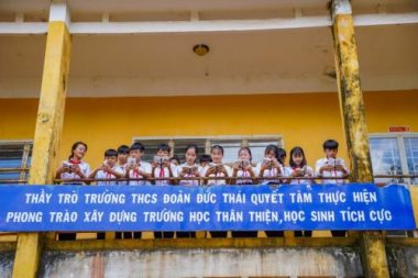 Sách quý đến với học sinh, thanh niên vùng sâu – vùng xa Bình Dương, Bình Phước - ảnh 3