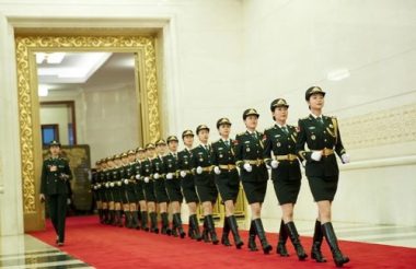 qua khu kho ngo cua nu quan nhan &quot;gay sot&quot; mang: tung la nguoi mau noi y hinh anh 20