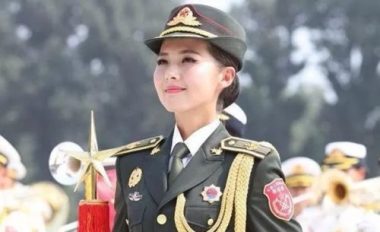 qua khu kho ngo cua nu quan nhan &quot;gay sot&quot; mang: tung la nguoi mau noi y hinh anh 12