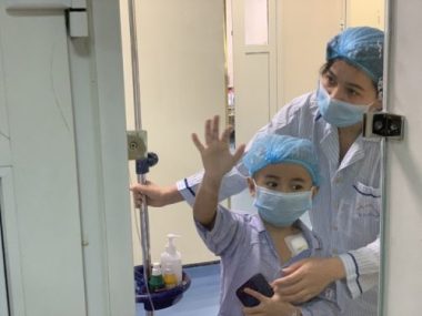 Nghiệt ngã gia đình ung thư máu chăm nhau trong đói nghèo - 3