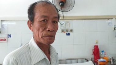 Thiếu 20 triệu đồng tiền viện, người cha cơ cực xin con về nhà phó mặc số phận - 2