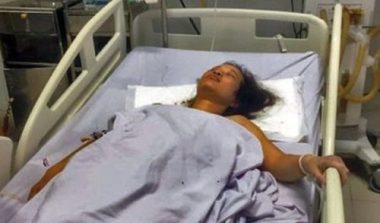 Khóc lạc giọng đám tang cô giáo bị tai nạn không có nổi chiếc áo quan - 2