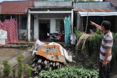 Người mẹ nghèo bán nhà Đại đoàn kết sống lay lắt gầm cầu thang bệnh viện để cứu con trai - 3