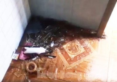 Xịt hơi cay khống chế thanh niên ngủ nhờ cầm dao dọa chết - ảnh 2