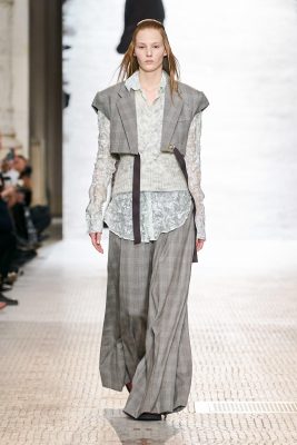 Mũ bóng đèn, áo blazer lửng và loạt xu hướng lên ngôi năm nay Ảnh 5