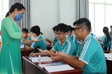 Cho 26 học sinh ở Kiên Giang nghỉ học vì dự đám cưới có chủ rể người Hàn Quốc